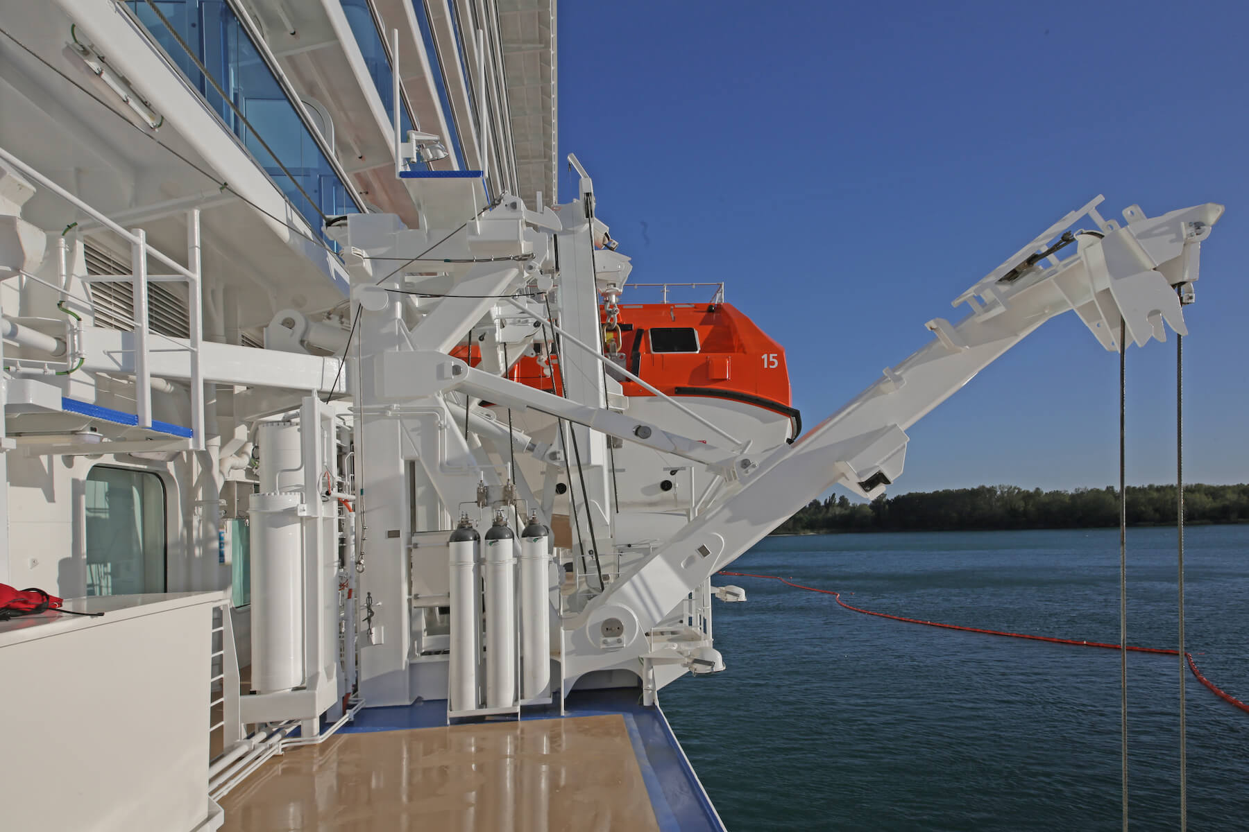 Semigravity davits for cruise vessels Navim Group